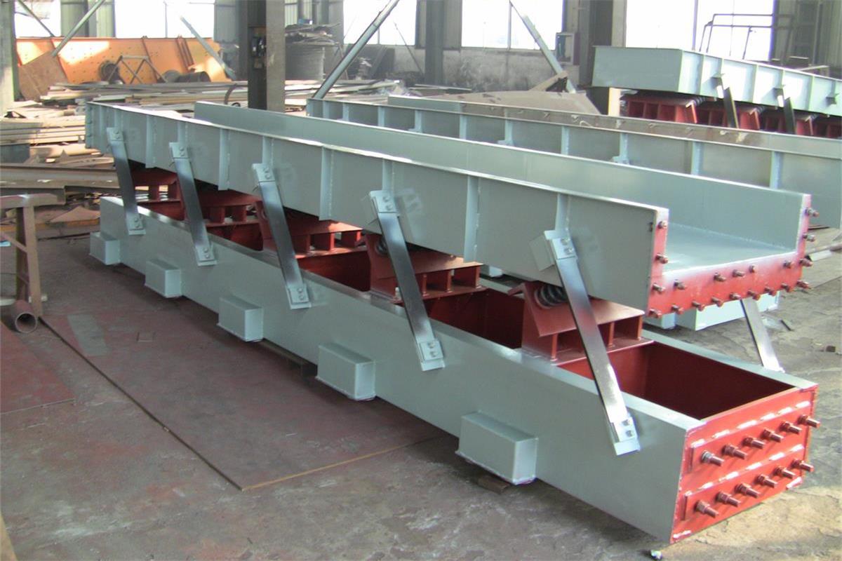 连杆振动输送机